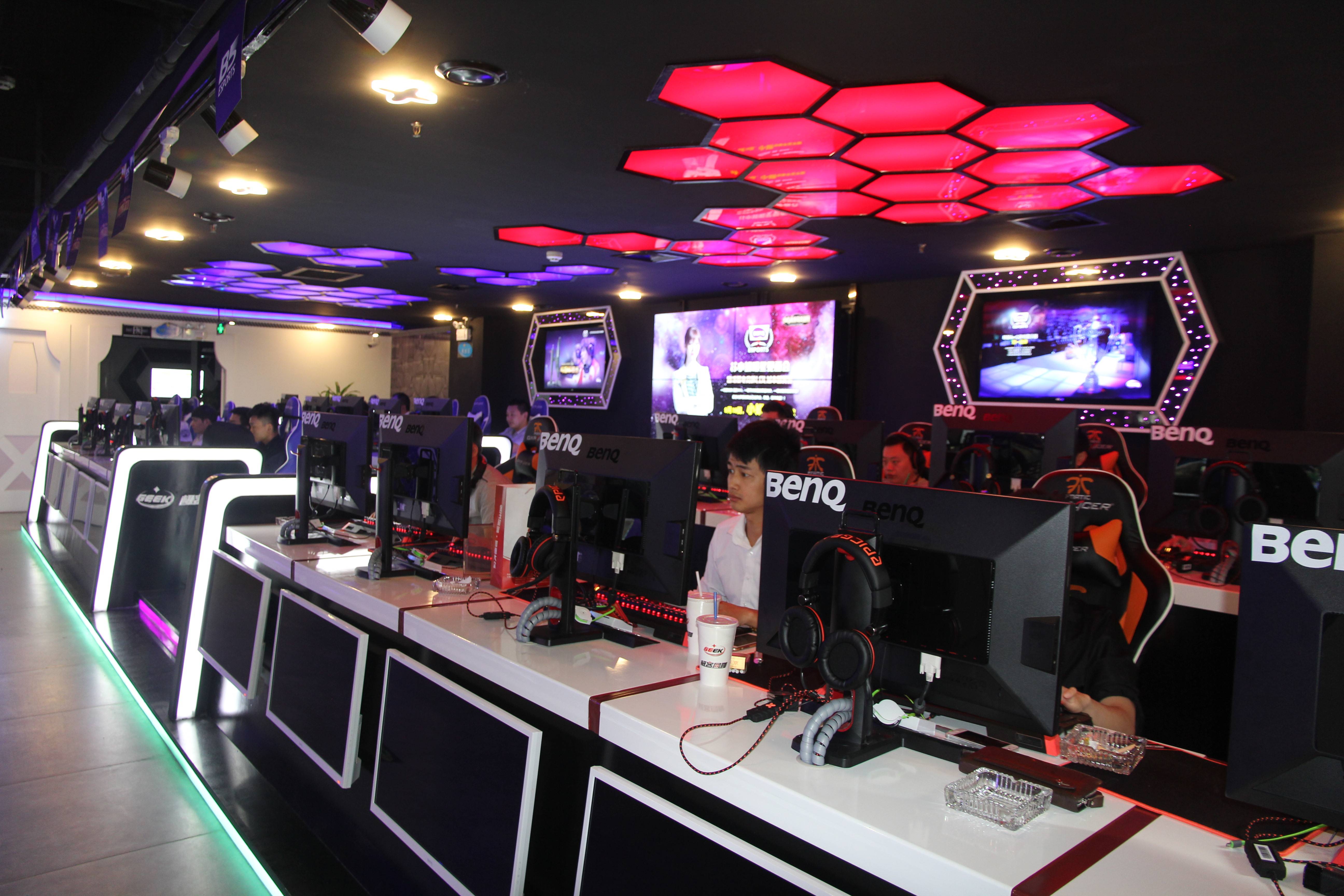 EG异极北极星助力极客网咖打造职业级电竞体验(图4)