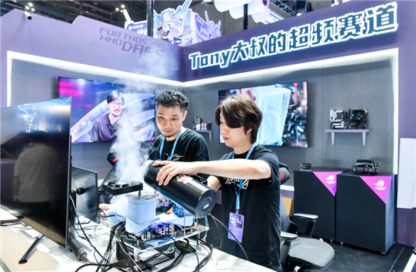 竞无止境ROG空降BW2024嘉年华释放高能竞力！(图20)