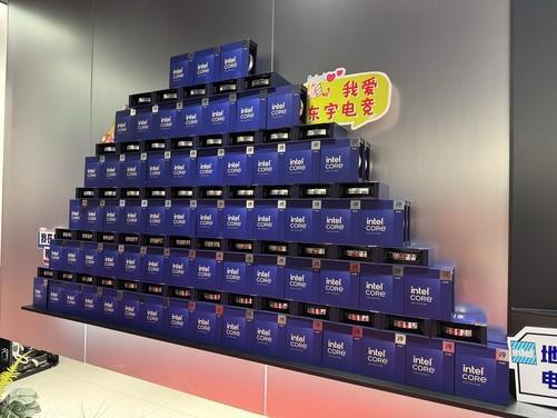 171台机器171颗i9K芯全国最大全场i9K电竞馆起航(图2)