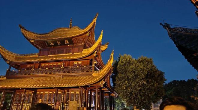 网咖产业大浪淘沙｜新世代网吧近两百台电脑竟然全面采用i9-14900K！(图5)