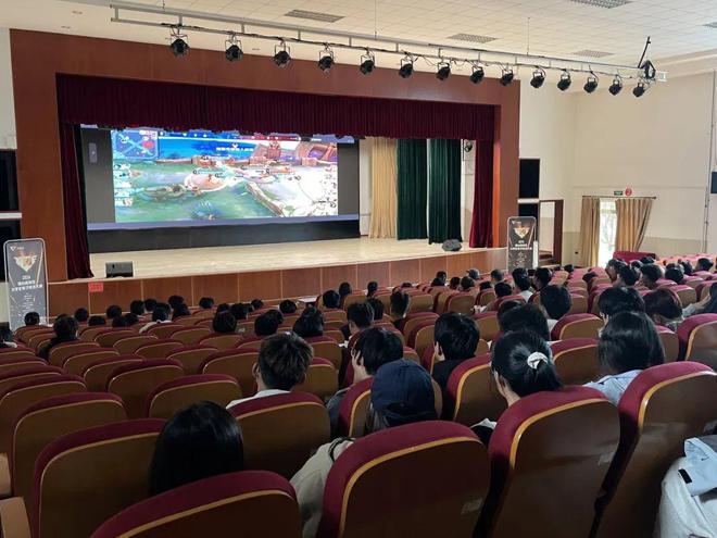 峡谷战火点燃！直击2024烟台高新区大学生电子竞技大赛校内赛第一站(图4)