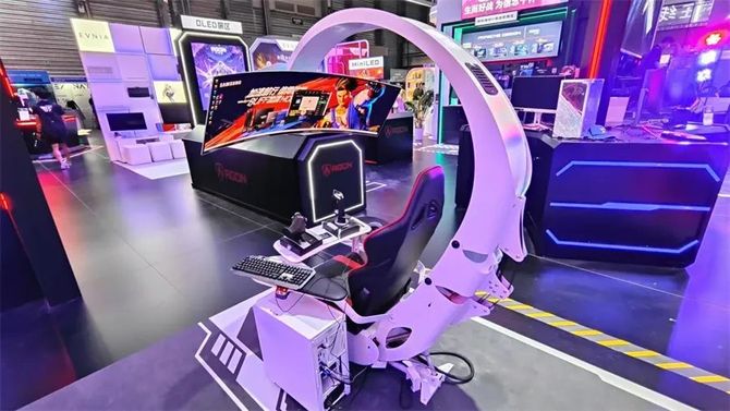 2024ChinaJoy：电竞显示器争奇斗艳(图8)
