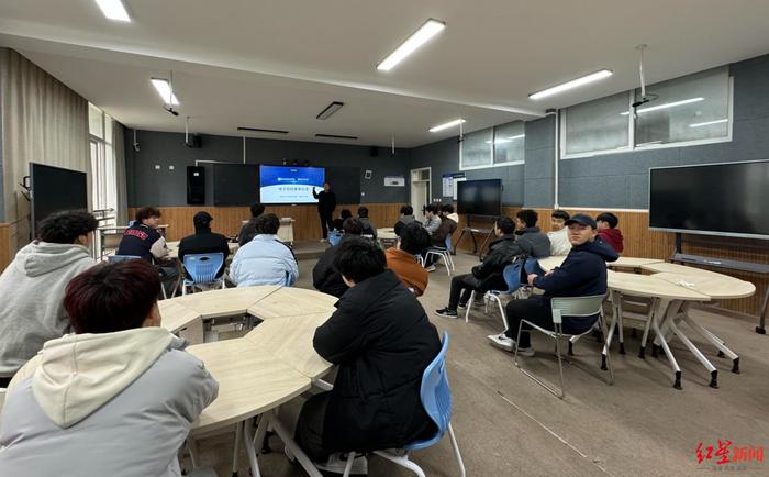 四川一高校电竞专业：开设两年多招生60余人(图2)