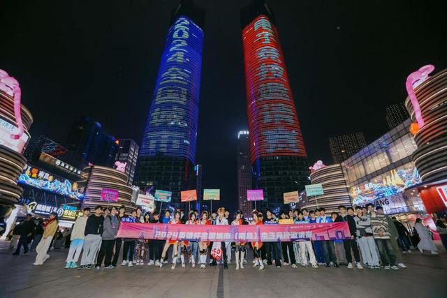 电竞战队聚洪城南昌登场皆英雄——2024全国城市（南昌）电子竞技邀请赛总决赛圆满落幕(图2)
