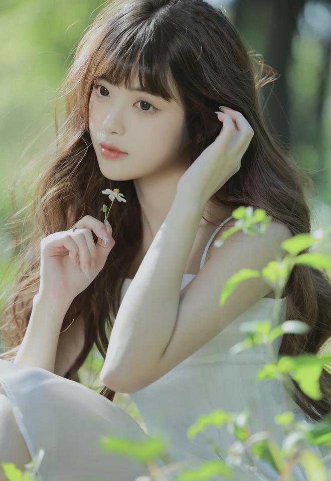 不戴胸罩的已婚妇女2(图1)
