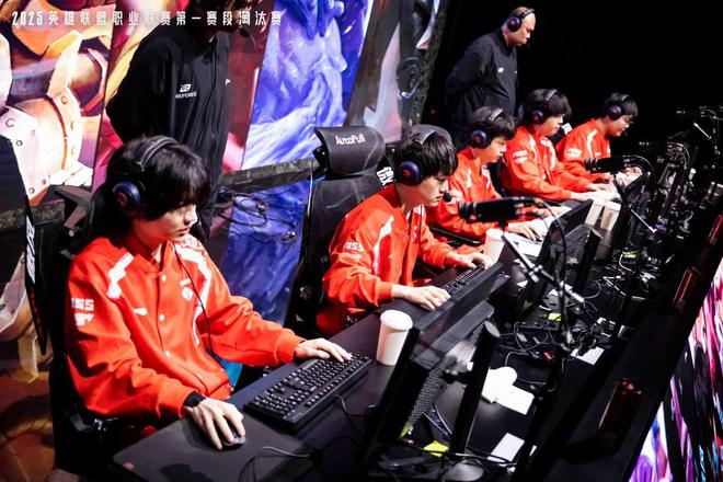 顶尖选手云集！曲江电竞中心热血再燃(图1)