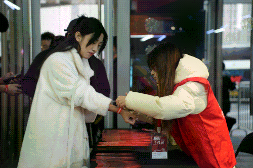 顶尖选手云集！曲江电竞中心热血再燃(图5)