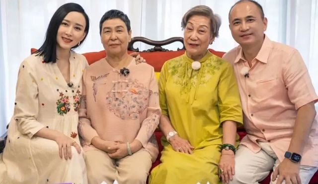 47岁女明星被老公宠爱、婆婆尊重！“聪明”的豪门都是宠妻狂魔？(图7)