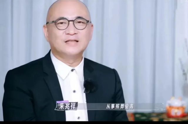 47岁女明星被老公宠爱、婆婆尊重！“聪明”的豪门都是宠妻狂魔？(图5)