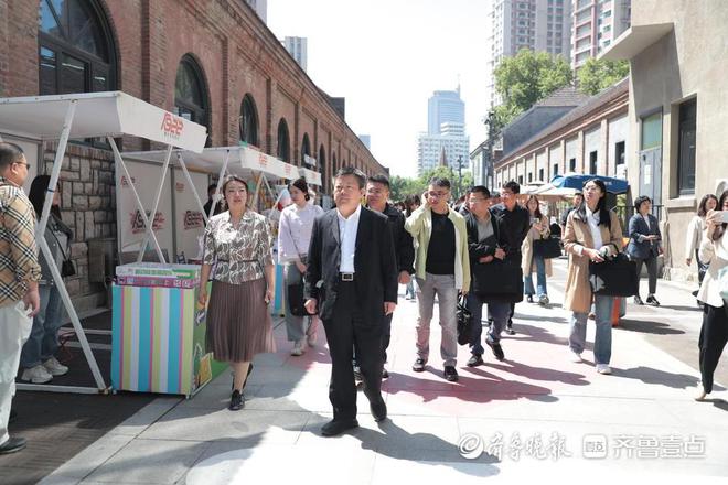 电竞+文化！1922电竞新媒体产业园点燃天桥消费新引擎(图1)