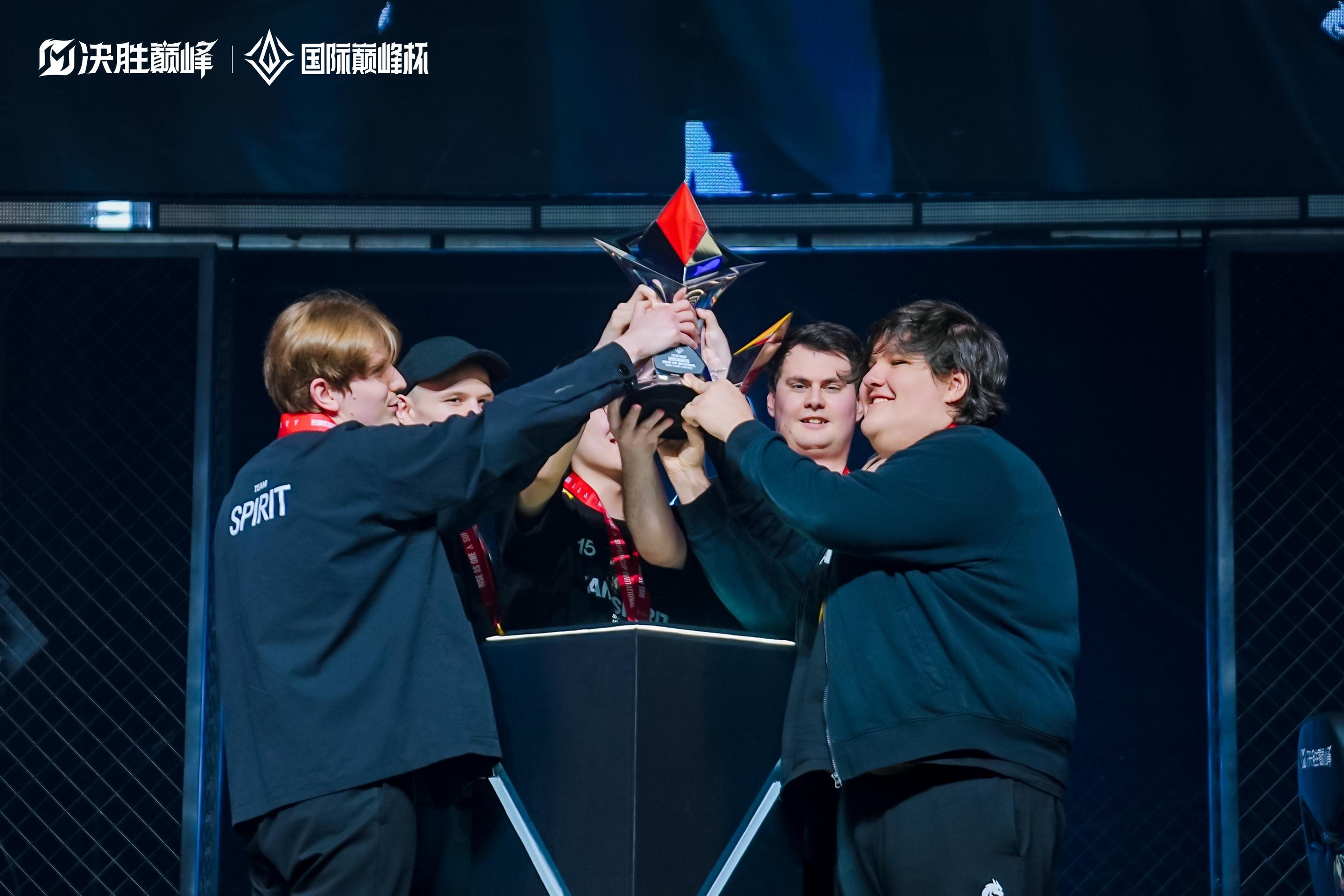 全球电竞菁英汇聚广州“2025决胜巅峰・国际巅峰杯”书写中外电竞交流新篇章(图1)