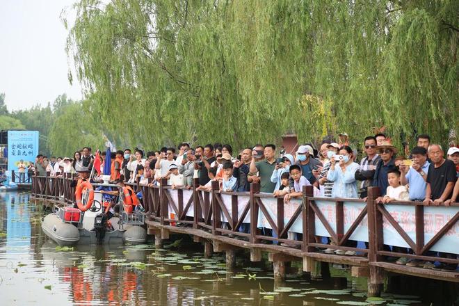 百舸争流竞豪情！2025年龙舟赛决赛在东营区激情上演(图3)