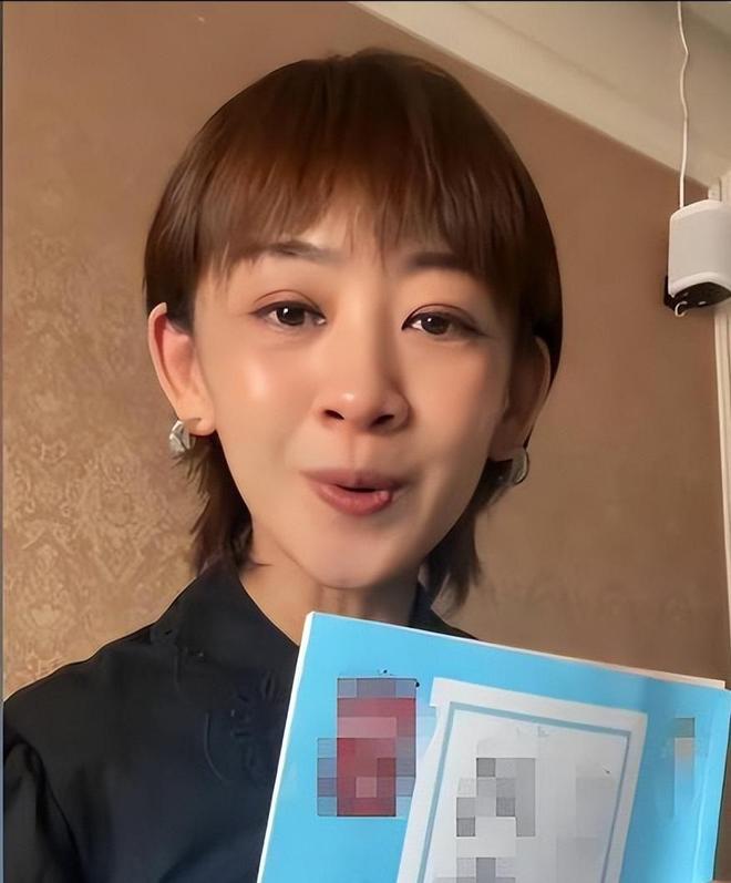 央视前主持人瑶淼近况：子宫全切后恢复好16岁女儿现身没她漂亮(图7)