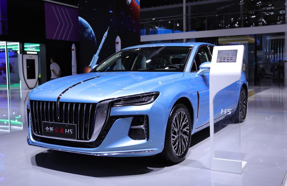 全新红旗H52024款成都车展正式上市:新增15THEV智联旗韵版加配不加价(图1)