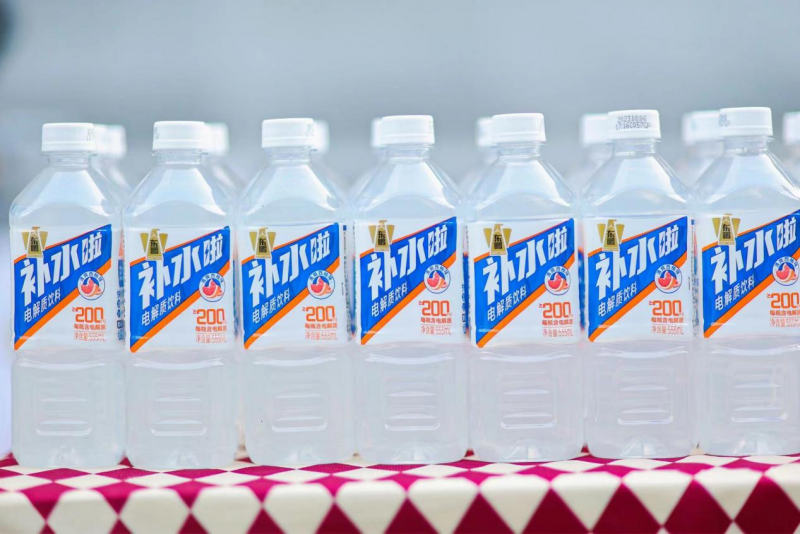 饮料行业面临结构性分化东鹏饮料以战略韧性突围领跑(图2)