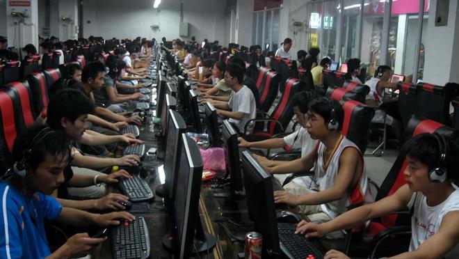 从人满为患到接连倒闭几乎“消失”的网吧为何忽然复活了？(图1)