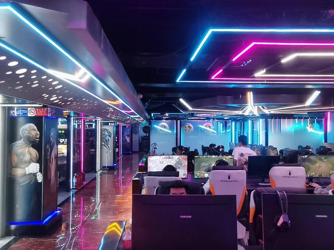 从人满为患到接连倒闭几乎“消失”的网吧为何忽然复活了？(图14)