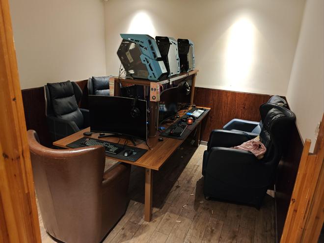 从人满为患到接连倒闭原来几乎“消失”的网吧为何忽然复活了(图8)